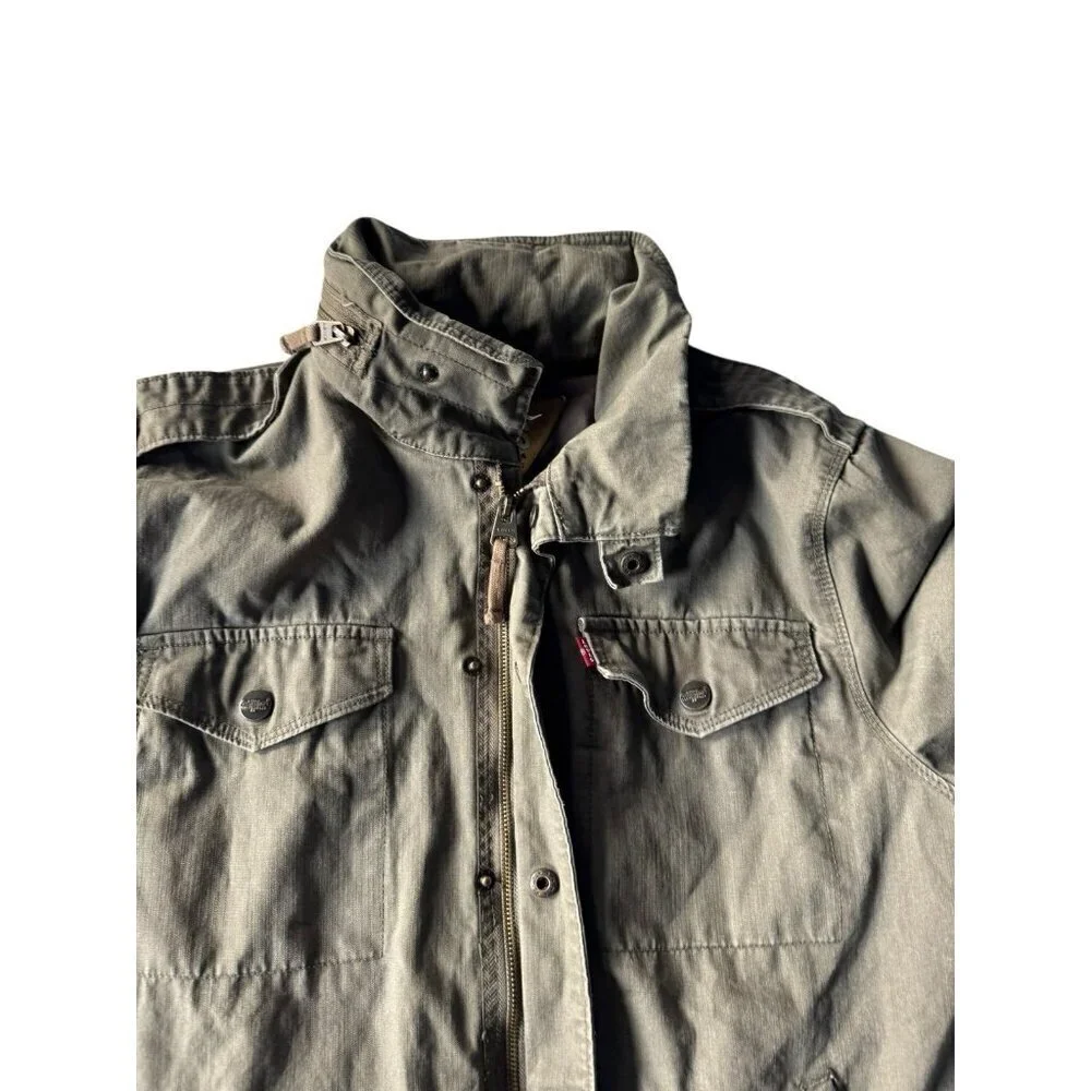 Vintage Levi’s Men's Sz M Olive Green Military Jacket Full Zip Front Zip Hood